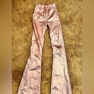 Metalic pink leather pants